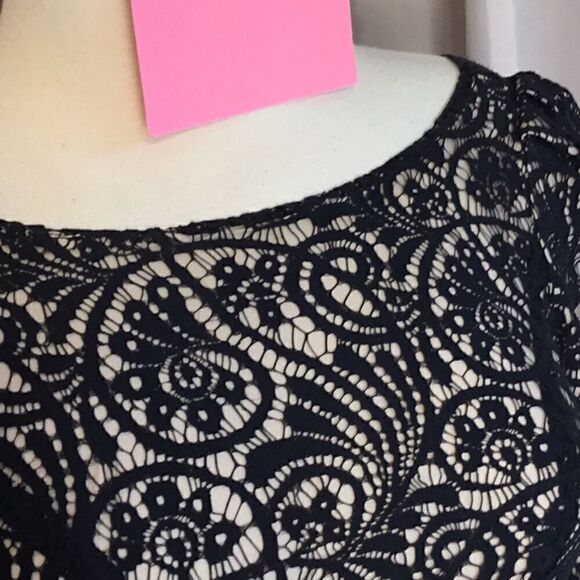 Form fitting black lace dress with long sleeves in size small by ARK & CO. - Picture 8 of 14